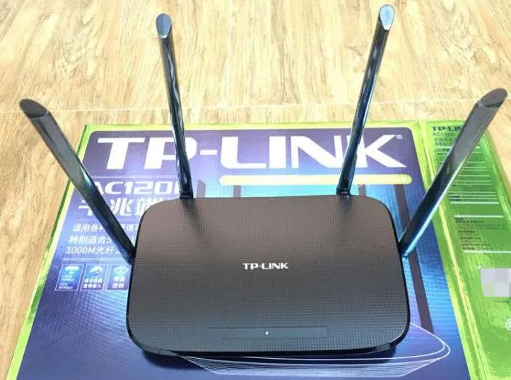 电脑知识新手学习:路由器的作用是什么?WAN口和LAN口有什么区别?连接线怎么插?