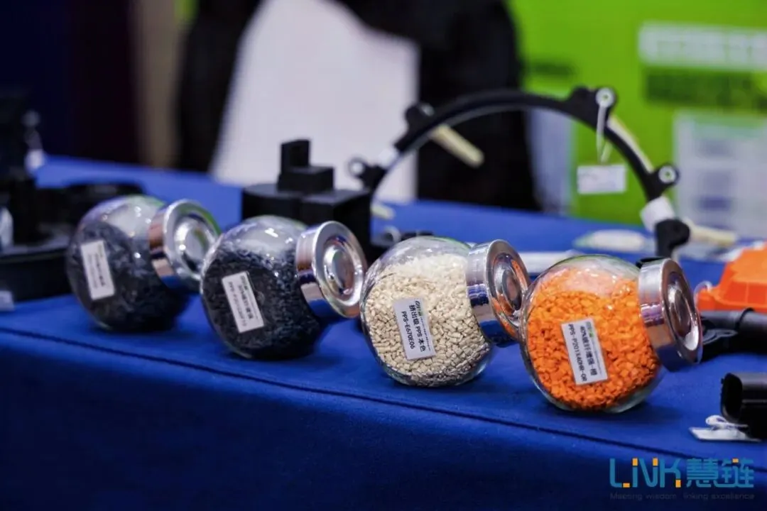 【服务器液冷技术应用的挑战与机遇】宝德计算机系统股份有限公司亮相2025数据中心&AI芯片&储能液冷散热大会