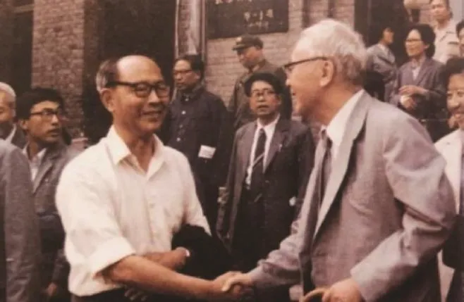 以现代视角审视66年前我国计算机技术先驱的预见 | CCCF精选