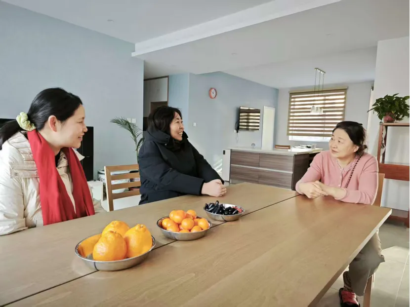 计算机科学与技术学院走访慰问退休教师