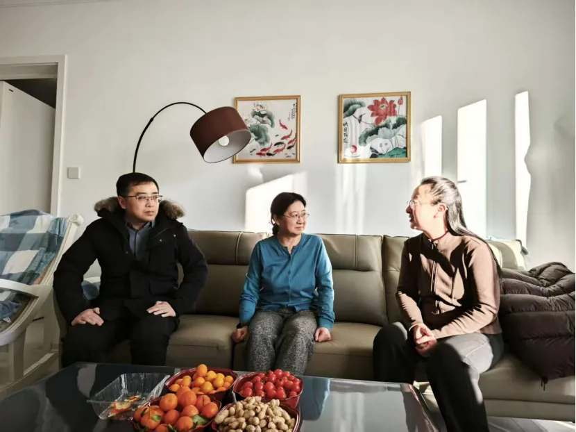 计算机科学与技术学院走访慰问退休教师