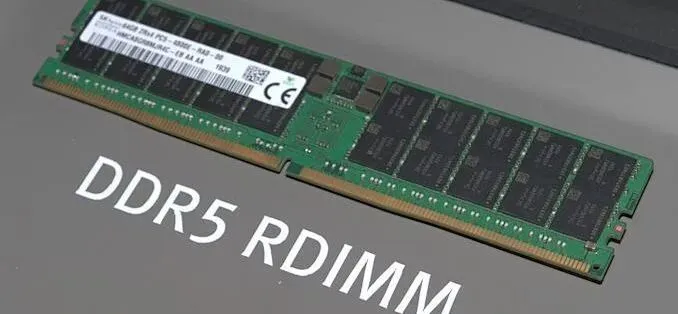 2026年电脑硬件变天:内存成本暴冲40%+SSD全线跟涨,今年装机简直是冤大头!