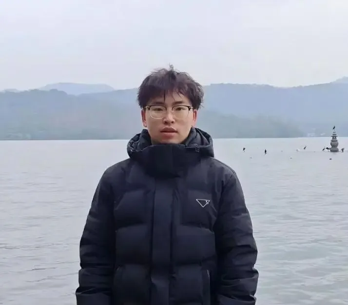 荔研专访 | 计算机技术硕士研究生梁骏阳——2025年国家奖学金获得者