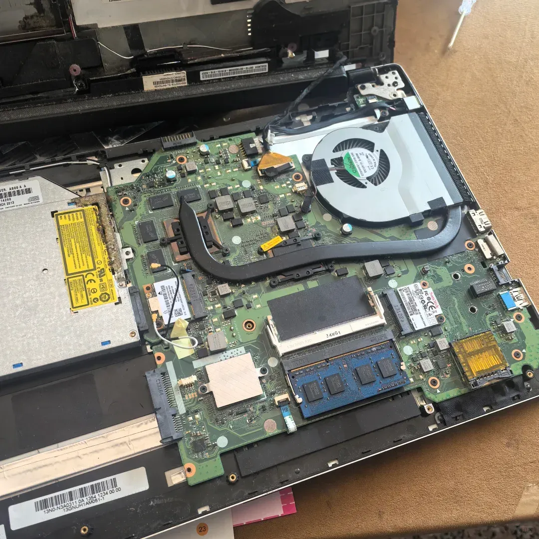 黄金冷知识:100台电脑能拆出多少克黄金?这门生意比你想象中还暴利.