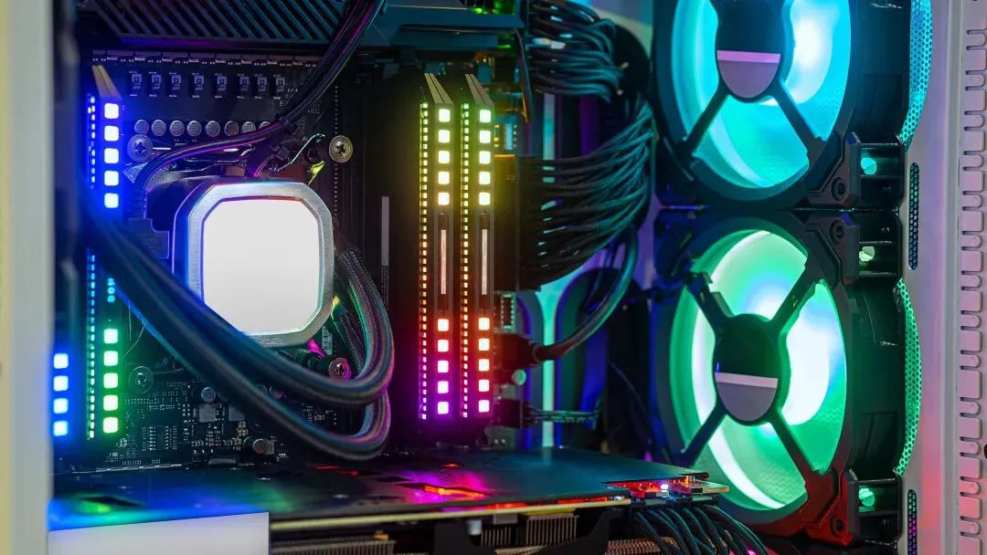 2025 年最稳定电脑硬件出炉:Intel、AMD 打平,英伟达公版显卡封神!