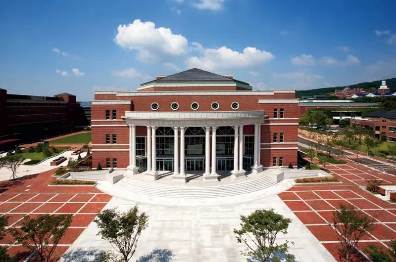 计算机应用技术:深耕数字领域,前景“钱景”双保障