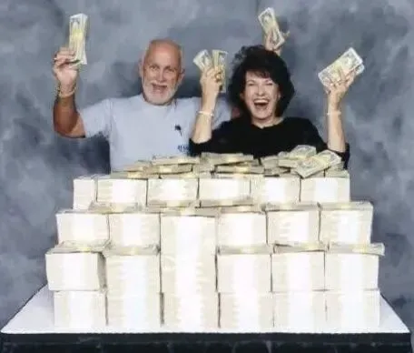 营商事业《网络营销行业稳健成功的三要素》:一线产品、验证模式、成熟系统.互动商贸~耶格系统的核心竞争力!