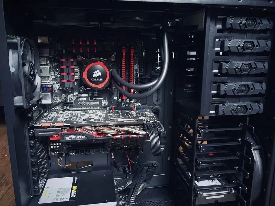 电脑技巧:加装SSD固态硬盘注意事项,电脑速度超流畅