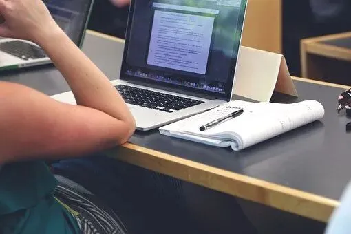 电脑技巧:加装SSD固态硬盘注意事项,电脑速度超流畅