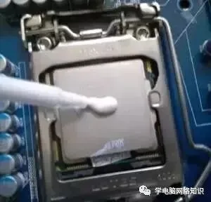 电脑硬件基本操作:手把手教你如何自己组装电脑