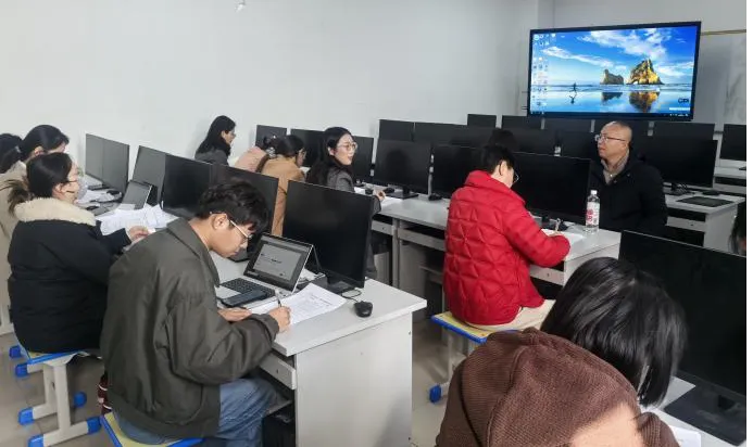 学院动态 | 计算机科学与技术教研室召开2026年新学期磨课分享会