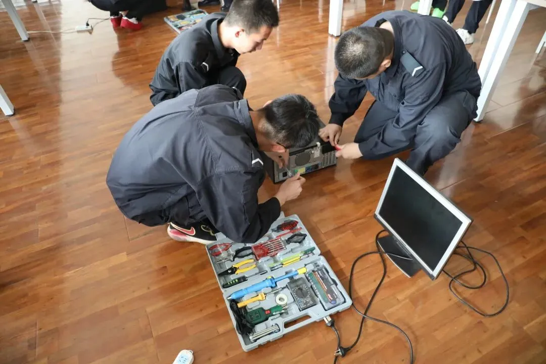 计算机硬件维护及知识竞赛~大家积极报名!