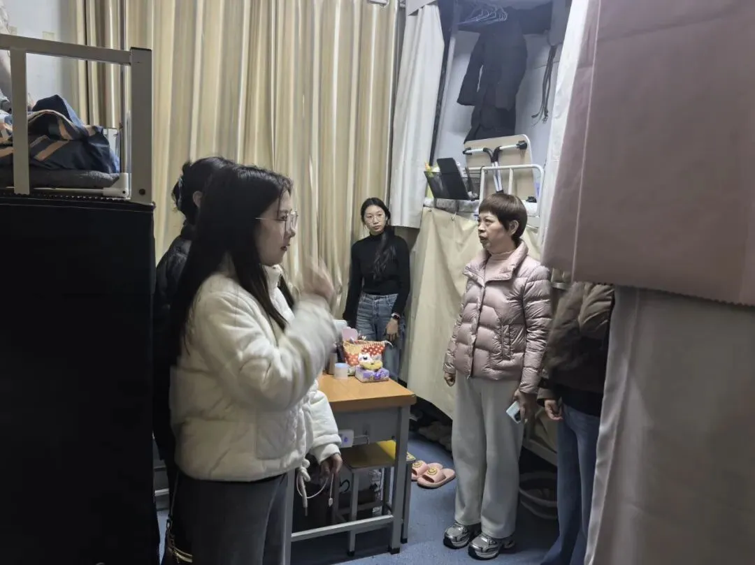 情系学子 暖心走访——计算机技术学院开展新学期宿舍走访活动