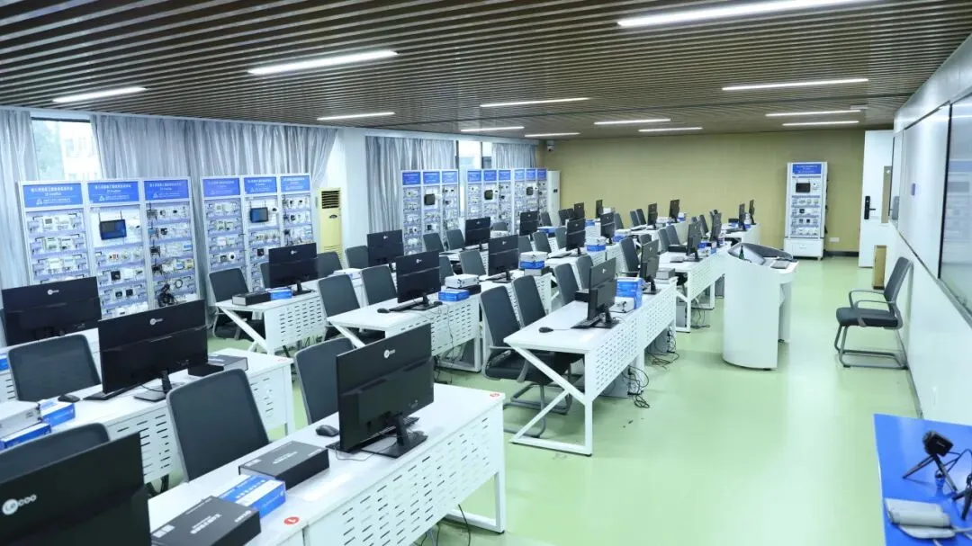 科技筑梦编程启航|计算机科学与技术学院及2026年专升本招生专业介绍