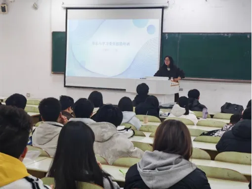 “计”新闻 | 计算机科学与技术学院2025级辅导员召开班委培训会