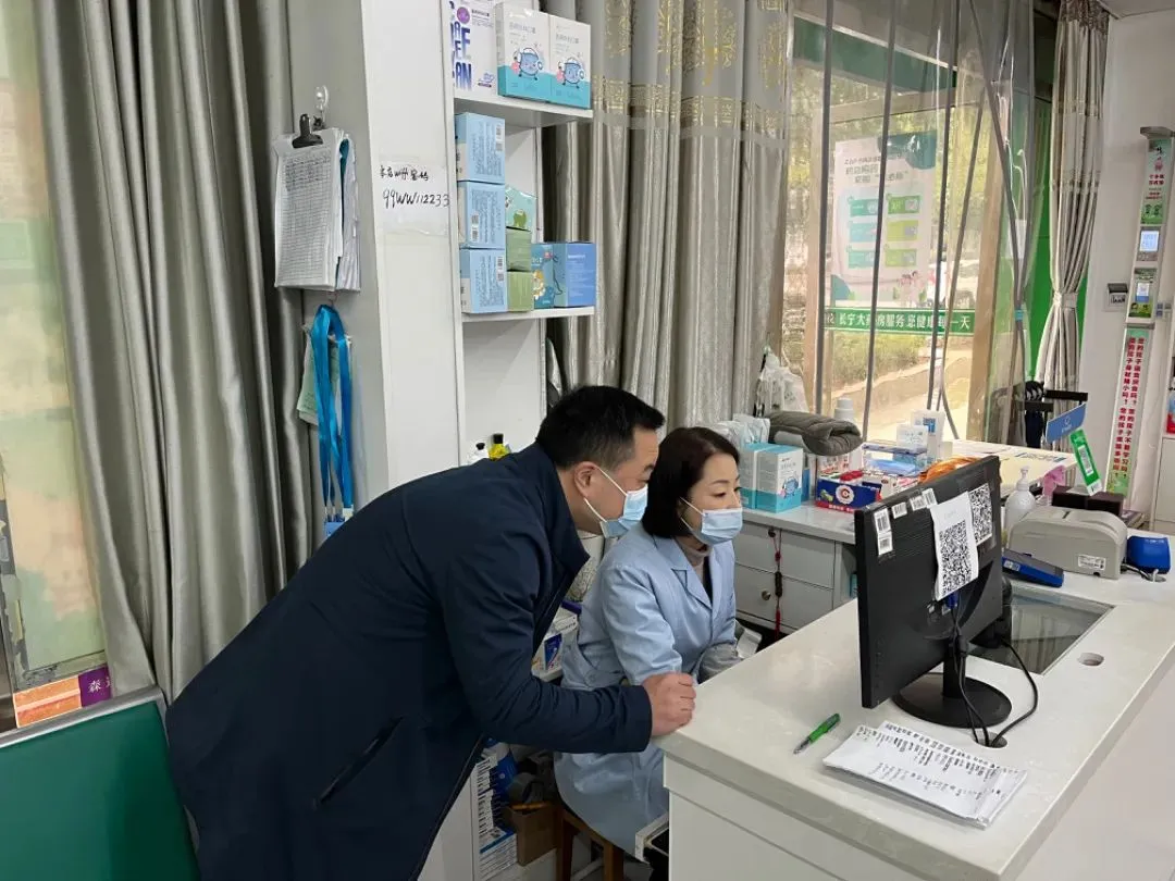 秭归县市场监管局开展连花清瘟系列药品专项检查