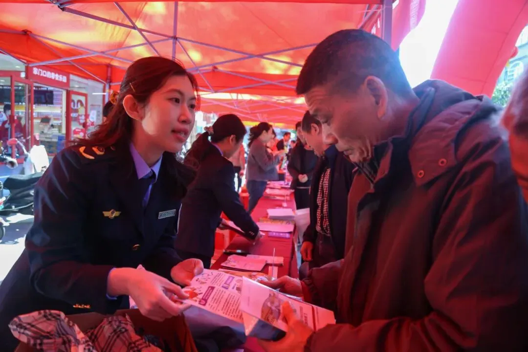 提升消费品质——县市场监督管理局组织开展“3·15”系列宣传活动