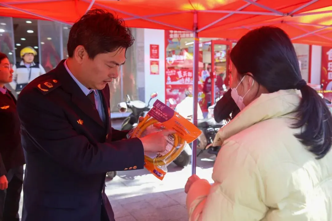 提升消费品质——县市场监督管理局组织开展“3·15”系列宣传活动