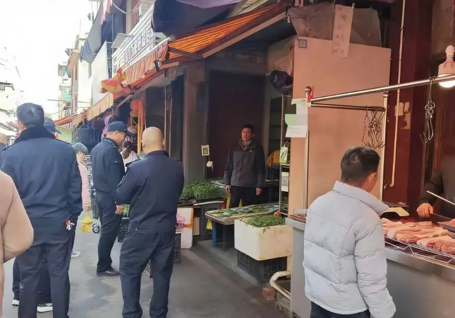 古田县开展大世界市场市容环境整治行动