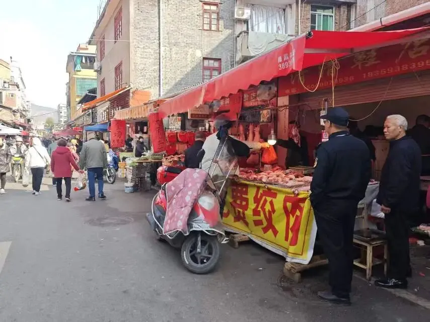 古田县开展大世界市场市容环境整治行动