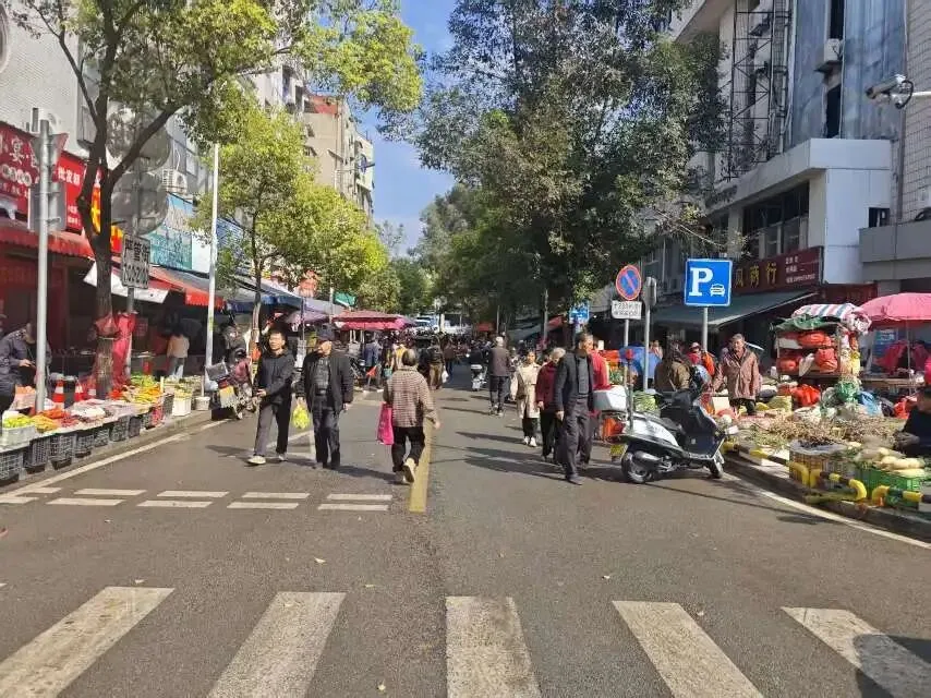 古田县开展大世界市场市容环境整治行动