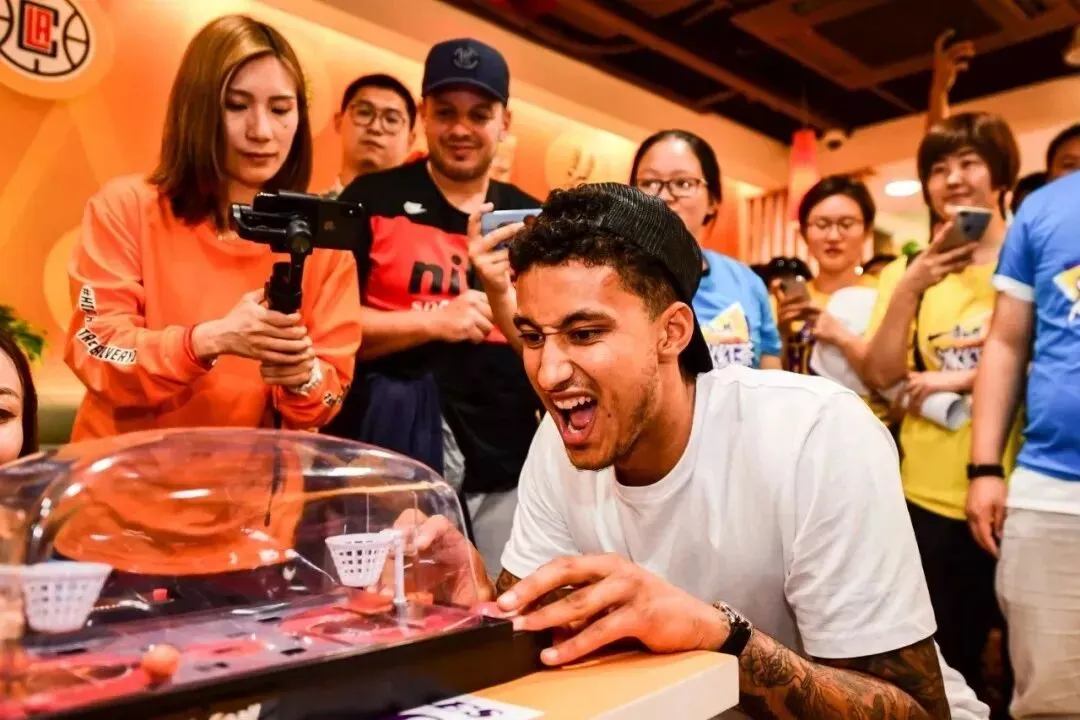 篮球营销界的第一把交椅,非康师傅冰红茶莫属!