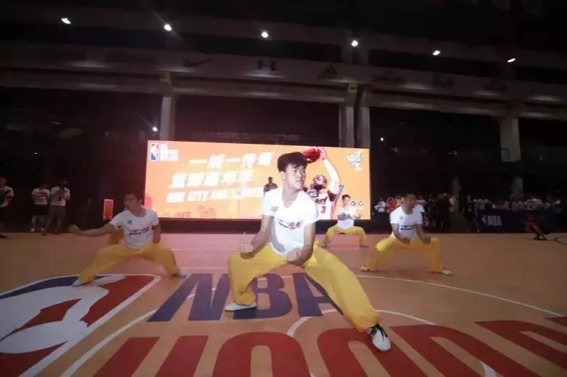 篮球营销界的第一把交椅,非康师傅冰红茶莫属!