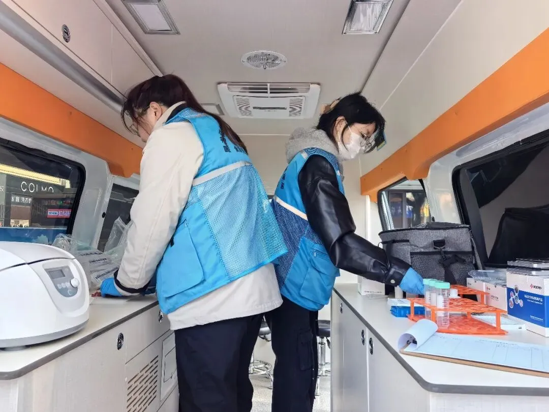 哈尔滨市市场监管局集中开展早夜市食品安全检查