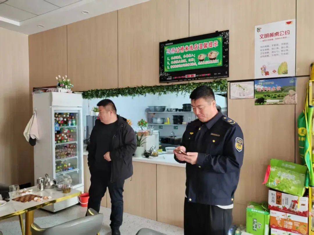 土右旗市场监管局:重拳出击开展网络餐饮食品全链条监管专项整治行动