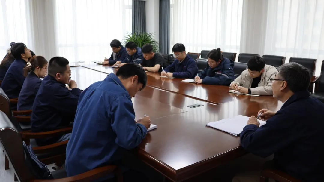 城建分公司召开市场开发工作专题会议