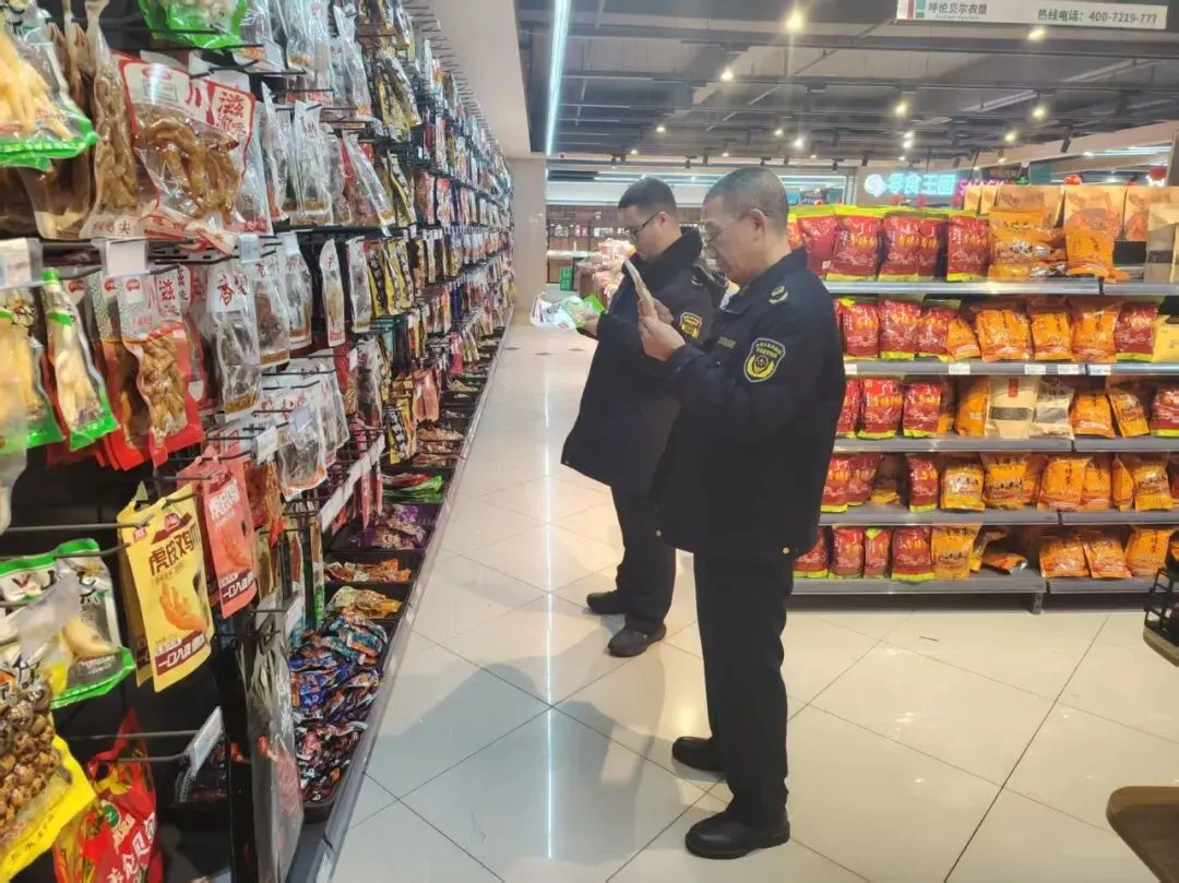 新巴尔虎左旗市场监督管理局开展“3·15”曝光问题专项排查 守护消费安全