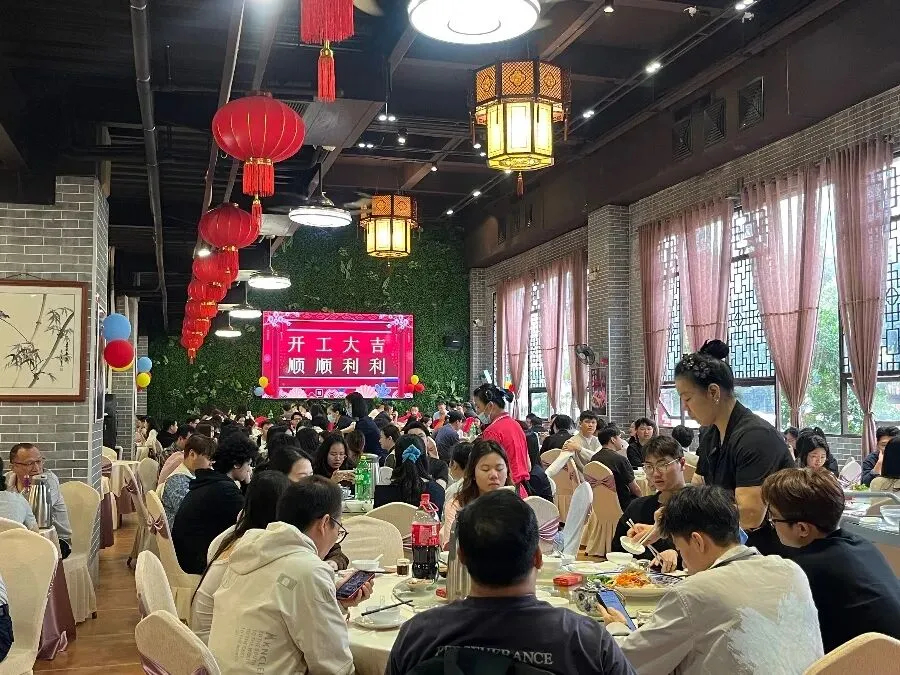 不做营销却火了18年!东部水乡,凭什么让容桂老街坊心甘情愿排队?