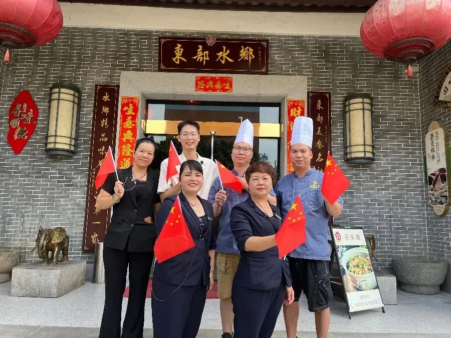 不做营销却火了18年!东部水乡,凭什么让容桂老街坊心甘情愿排队?