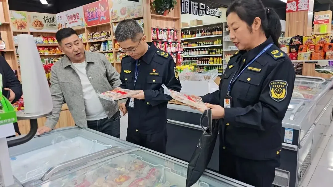 直击 3・15!乌拉特前旗市场监督管理局严查曝光问题食品,守护群众饮食安全