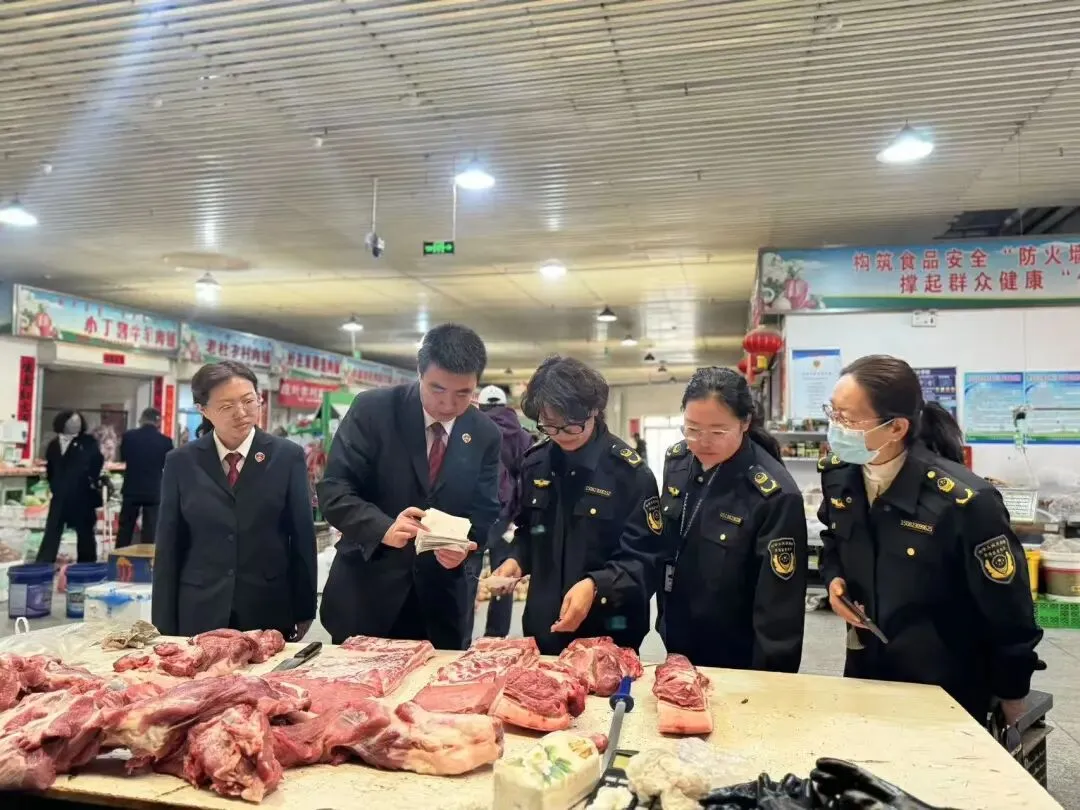 直击 3・15!乌拉特前旗市场监督管理局严查曝光问题食品,守护群众饮食安全