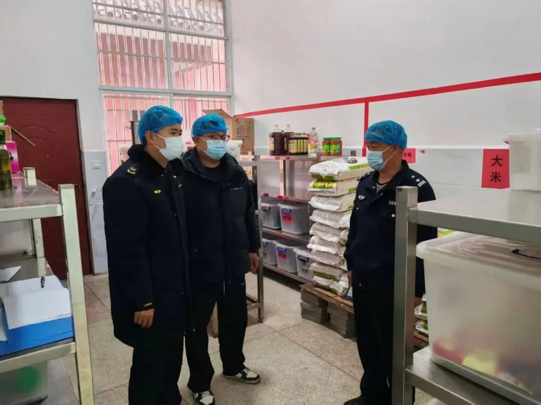 界头市场监管所开展春季学校食堂安全专项检查