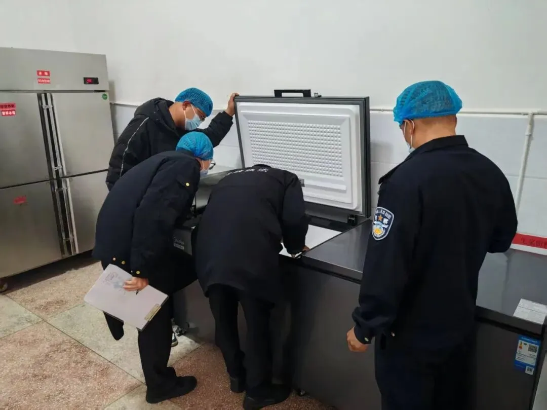 界头市场监管所开展春季学校食堂安全专项检查