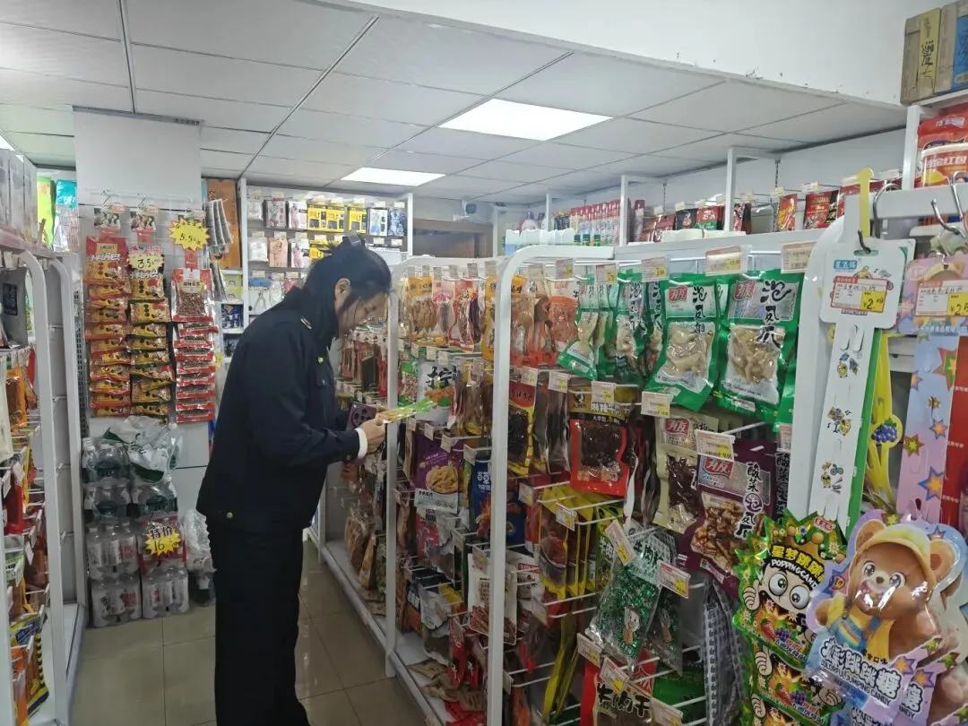 成华市场监管 | 快速响应,连夜出击!全力开展“3·15”晚会曝光问题专项执法排查行动