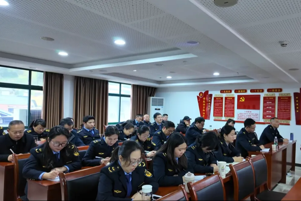 春训砺兵启新程 凝心聚力谱新篇——长阳市场监管局开展2026年春训大练兵