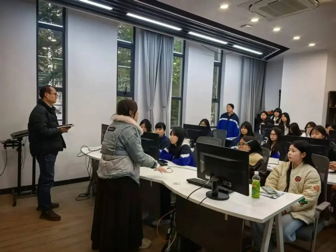 从课堂到全球市场:商贸学院跨境电商社团成立 实战之旅开启