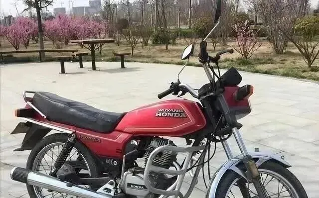 八九十年代的经典摩托车,曾风靡国内市场的摩托车,你骑过哪一款