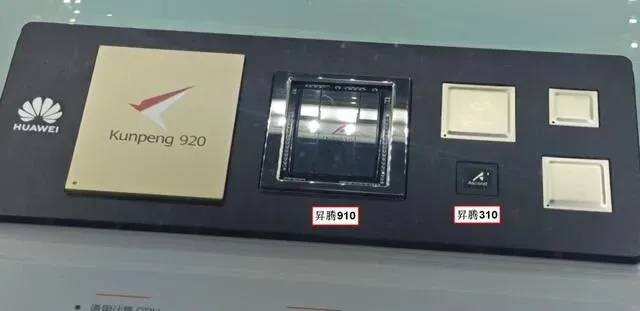 AI算力市场反常了:英伟达利润承压,国产算力铺货+芯粒方案落地,这波封堵到底图啥?