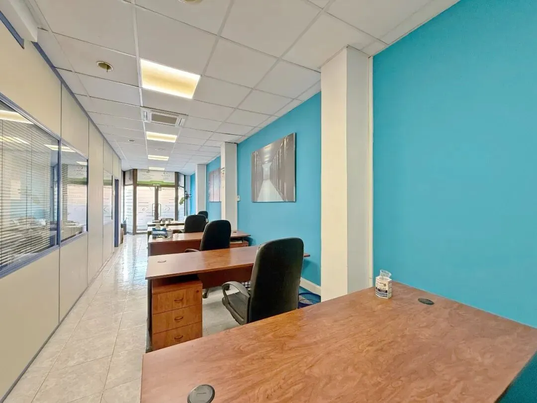 【HDM862】海盗市场附近办公室 / 商铺出售或出租!