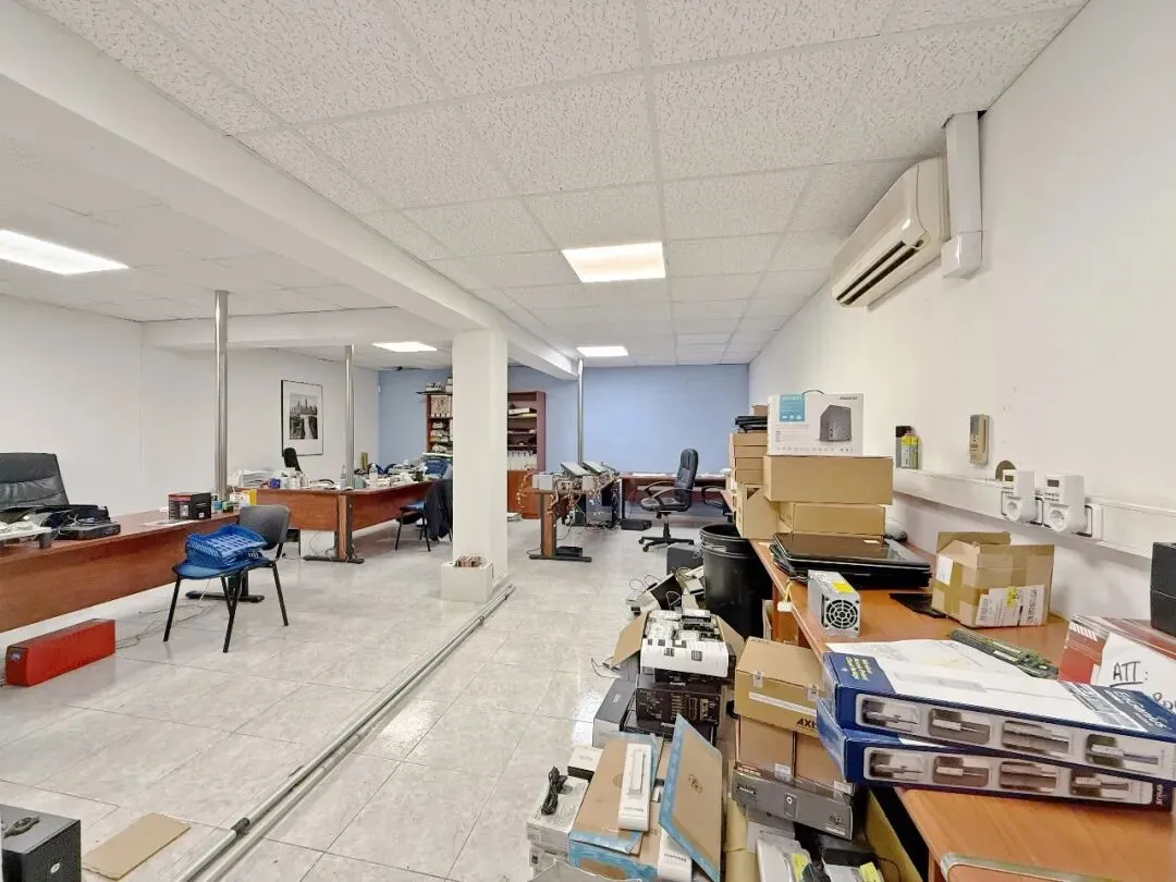 【HDM862】海盗市场附近办公室 / 商铺出售或出租!