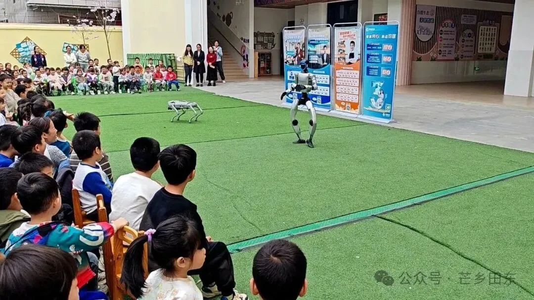 县市场监管局走进幼儿园开展“安全知识进校园”宣传活动