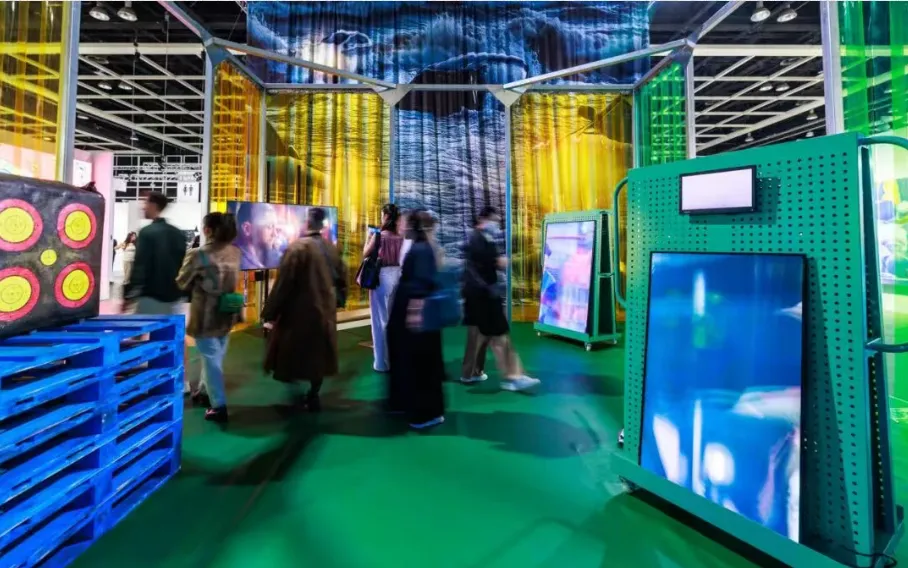 亚洲艺术市场的“必争之地”:香港如何炼成三月艺术狂潮