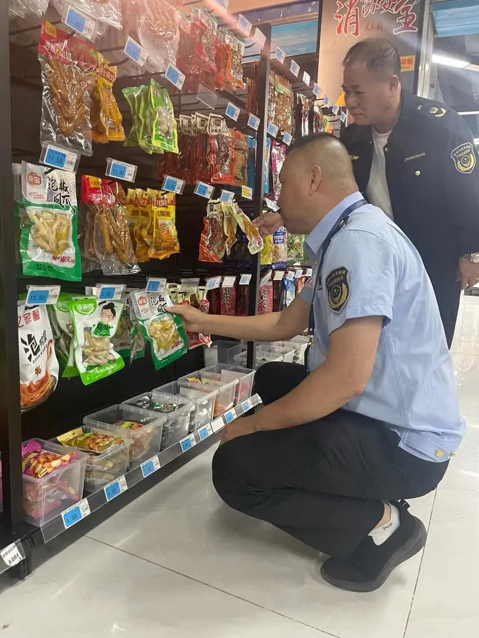 定安县市场监督管理局开展央视 “3・15” 晚会曝光问题专项排查整治