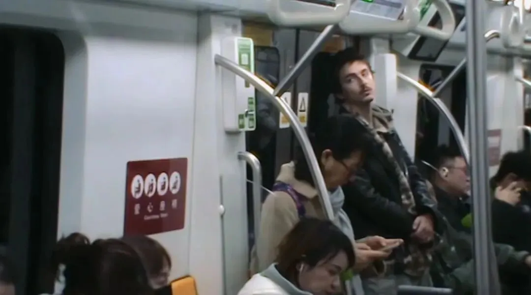 品牌营销动向(二)「张婧仪成为浪莎品牌代言人」