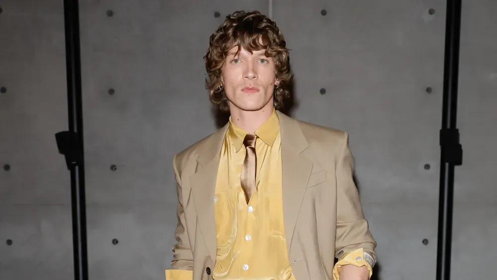 为何“男星营销”在美妆界崛起?