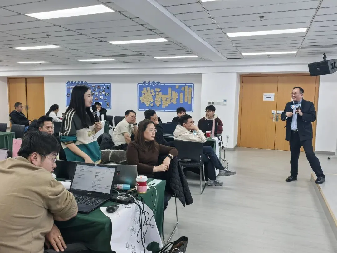 《AI大模型在数字营销技术和视频内容创作实战应用》研修班圆满收官